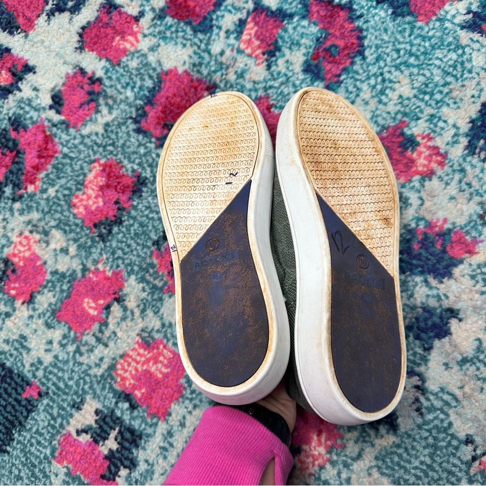 Rothy’s The Slip On Sneaker in Green Safari Retired Print - Picture 9 of 10